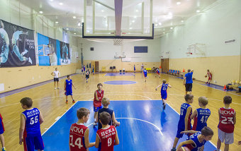 Группы в школе ЦСКА насчитывают около 25 человек, к старшим классам их количество уменьшается вдвое