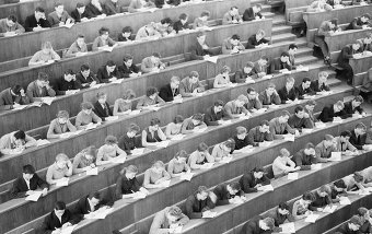1964 год. В аудитории Московского Государственного университета во время лекции 