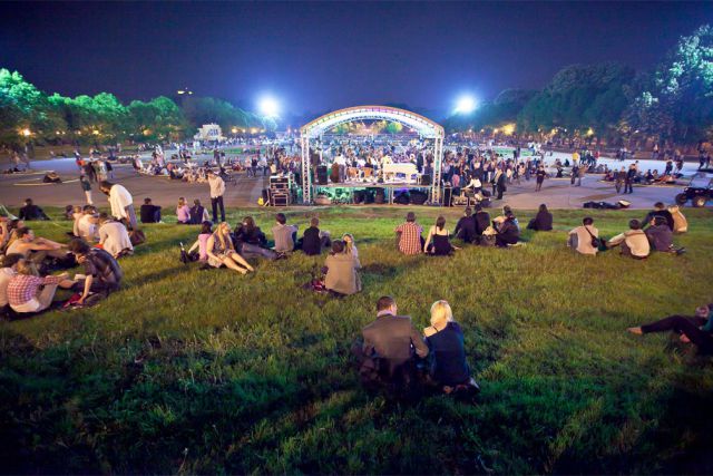 Ночь в парке | Люди в городе | Москва | Московские новости